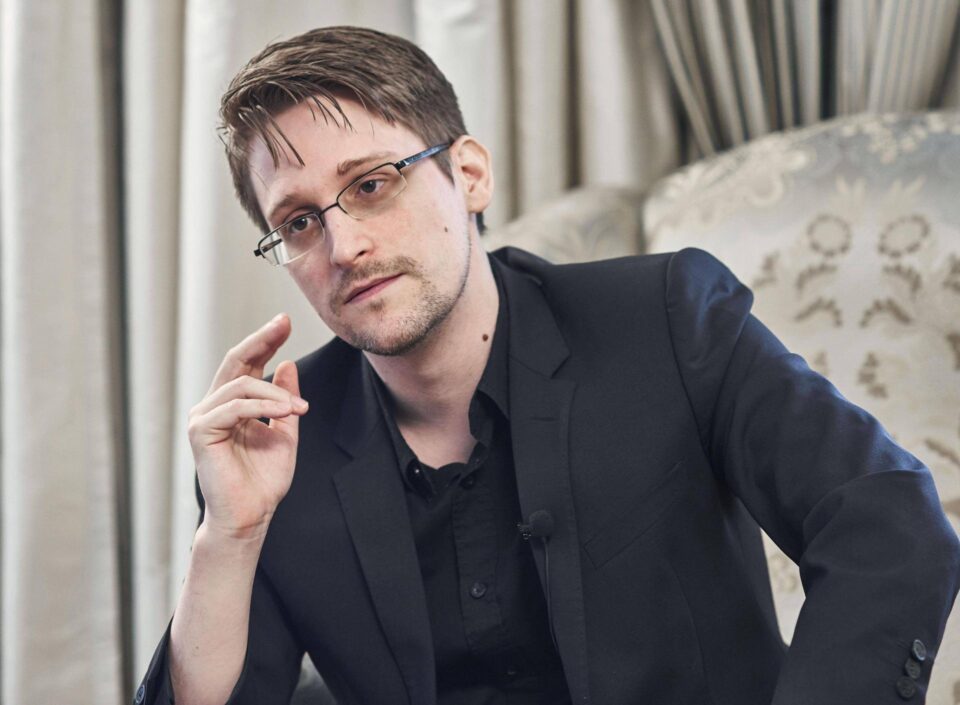 Сноуден ќе стане татко