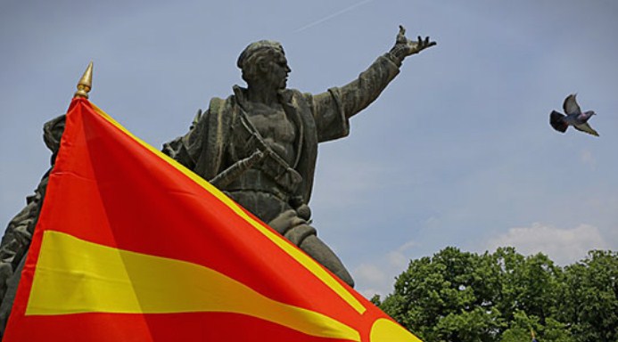 Честит 11 Октомври – Македонија го одбележува денот на народното востание на македонскиот народ