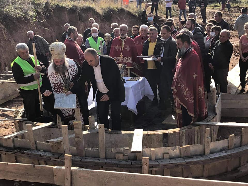 Поставен камен темелникот на првиот православен храм во село Трстија во Виница