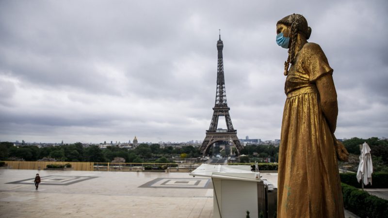 Саудиска принцеза ограбена во Париз – украдени чанти, накит и крзно вредни вртоглава сума