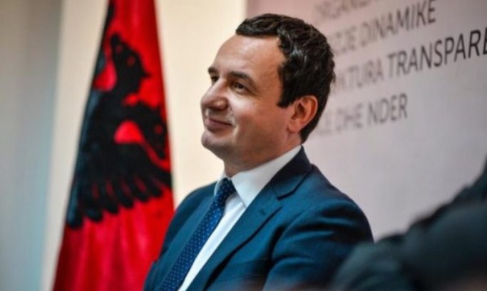 Лидерот на косовската опозиција Албин Курти позитивен на Ковид-19