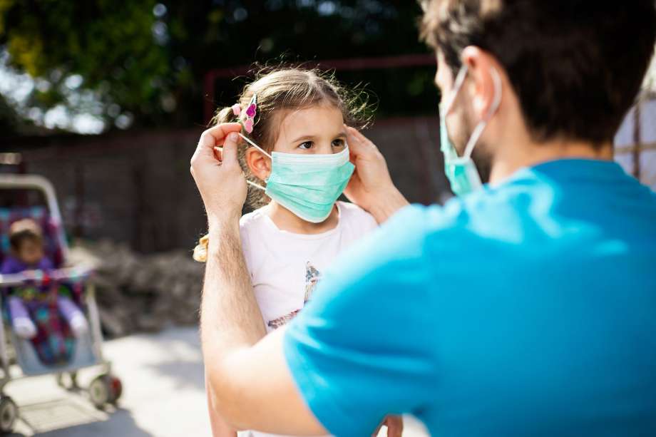Шпанија го намалува ДДВ за заштитните маски за лице