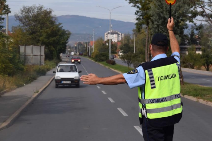 Во Скопје казнети 180 возачи