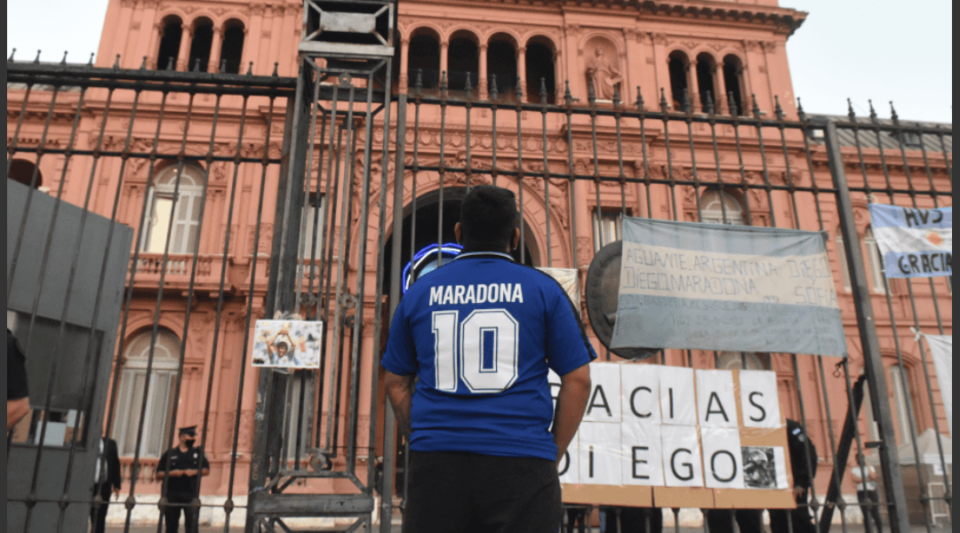 ФОТО: Прошталната церемонија за Марадона ќе трае 48 часа, еве каде ќе се одржува