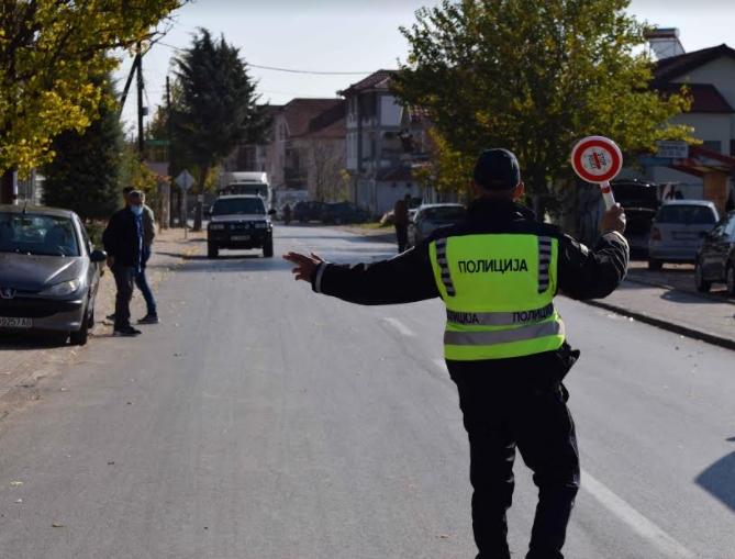МВР: 105 санкционирани возачи во Скопје