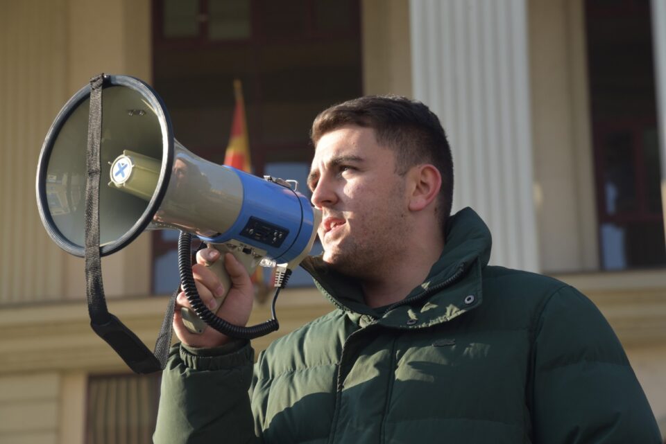 Попов: Младите ќе се спротивстават на апатијата во државата, повеќе не смее да се користат како гласачка машинерија со нереални ветувањата