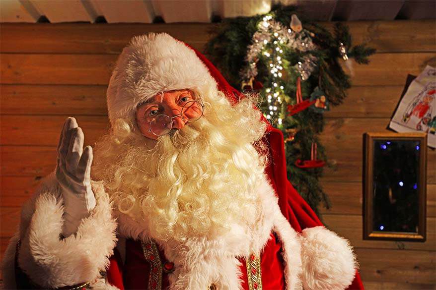 Дедо Мраз зарази 118 штитеници во старски дом во Белгија