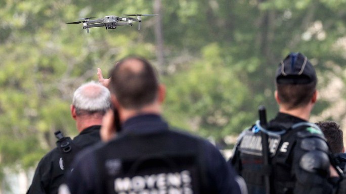 Француски суд и забрани на полицијата да користи дронови на протести