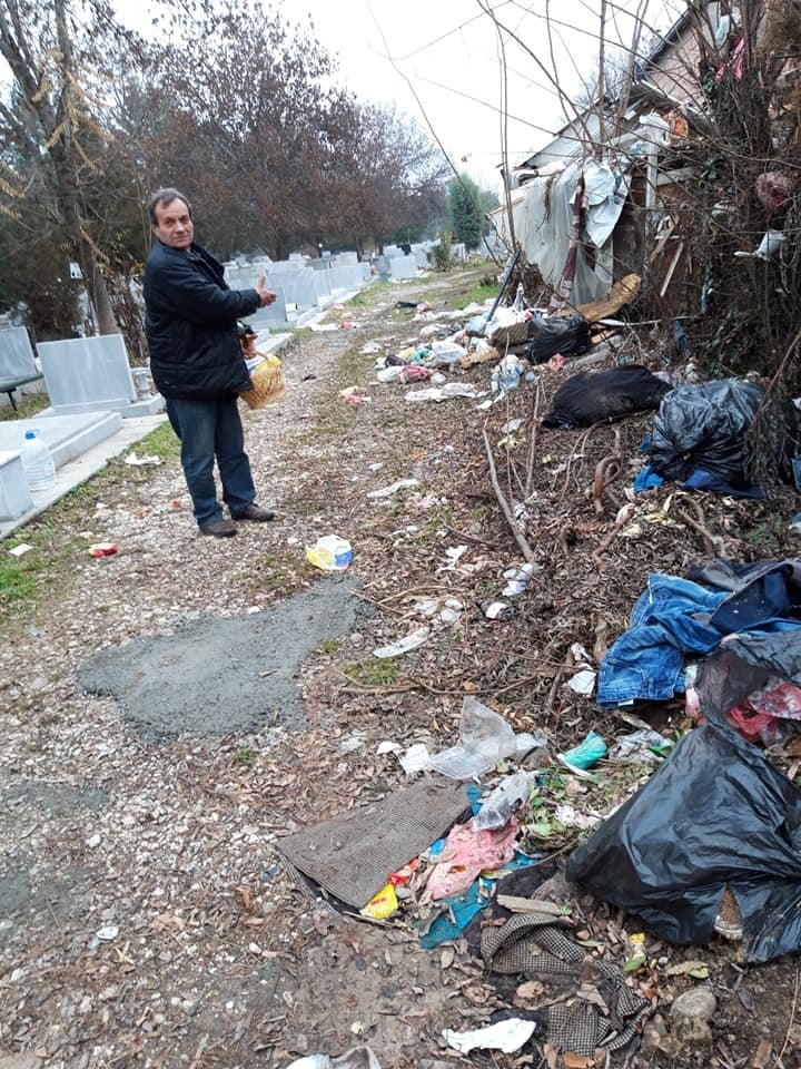 ФОТО: Гробиштата „Бутел“ се преполни со отпад – граѓаните револтирани