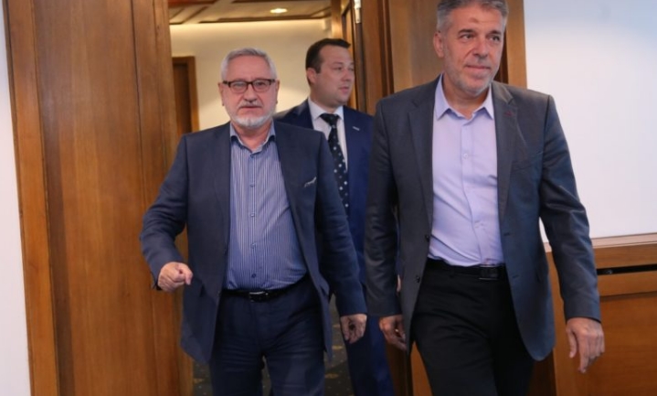 Македонската комисија контра Заев: Нема напредок во разговорите, не прифаќаме македонските херои да се бугарски