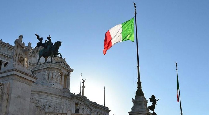 Италија го поттикнува туризмот: Ќе се патува низ земјата без задолжителен карантин од овој месец