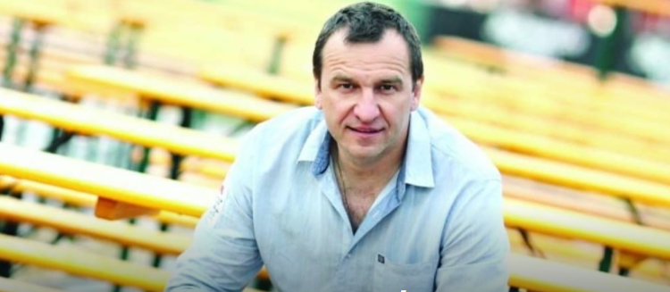 Српскиот актер Ненад Јездиќ итно хоспитализиран