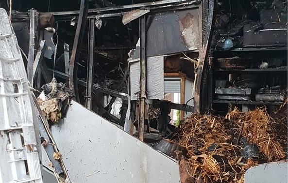 Пожар остави 6-члено семејство без покрив над глава, да им помогнеме на Божиновски (ФОТО)