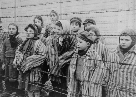 Промоција на „Изгубено детство“ од Шела Алтарац – штипјанка која го преживеала холокаустот