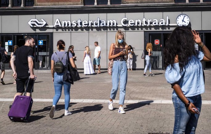Амстердам планира забрана за марихуана за туристите