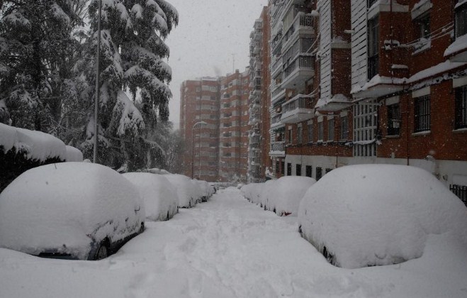 Снежна бура предизвика хаос во Шпанија
