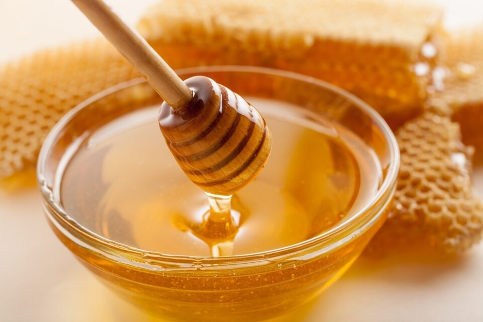 Здрава утринска рутина, започнете го секој ден со лажица мед