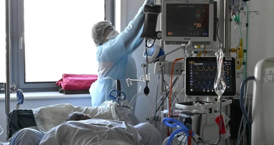 Болниците се полнат со Ковид-пациенти, многумина зависни од постојана кислородна поддршка-Активни 21.630 случаи, починаа 3940 пациенти