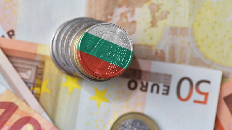 Бугарија може во 2024 година да го воведе еврото
