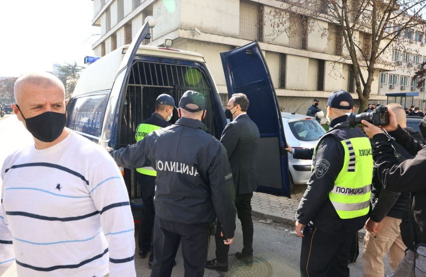 Мијалков со полициска придружба од дома спроведен во Затворот во Шутка