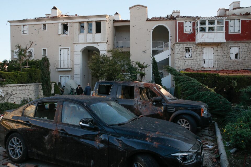 ВИДЕО: Турски град погоден од торнадо, повредени 16 лица