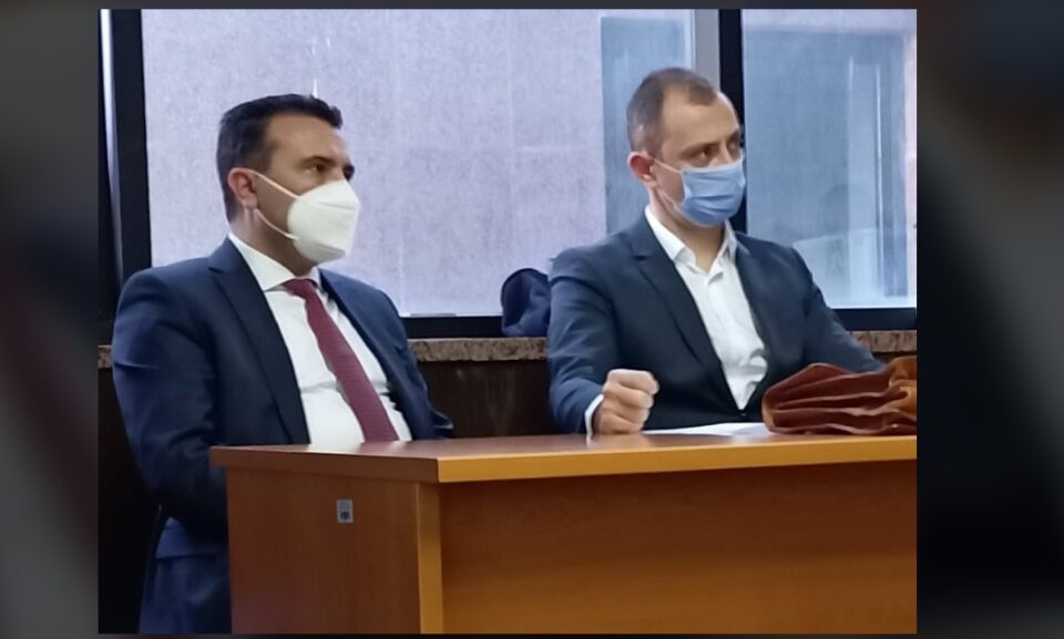 Се докажува дали Заев бил дел од „Рекет“: Премиерот со скап адвокат, Николоски се брани сам