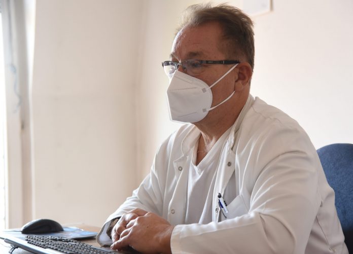 Д-р Нико Беќаровски: Новиот сој на Ковид-19, до 1 јануари ќе се претвори во микронче