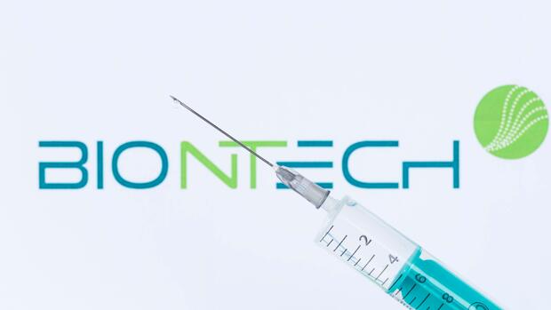 Германија ги испрати првите антиковид вакцини на „Бионтек“ за Кина