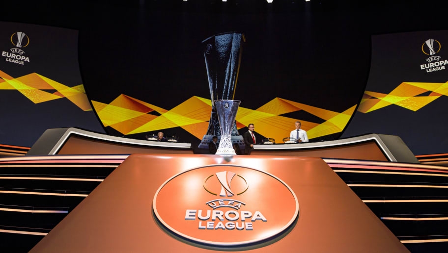 Лига Европа: Сигурни победи на Ајакс и Виљареал, реми на „Олд Трафорд“