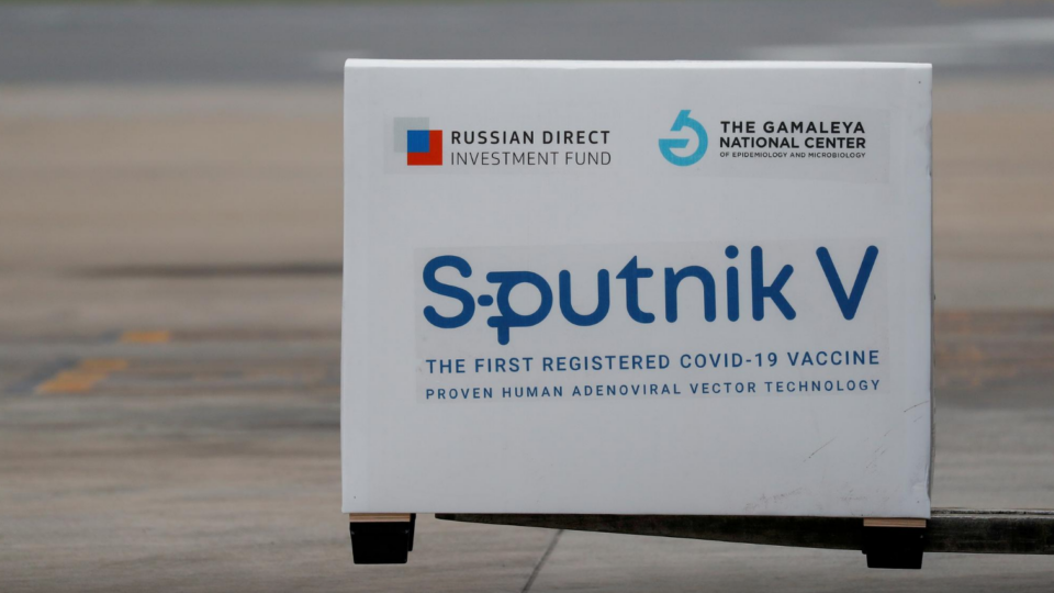 Србија ќе и донира на Македонија нови 40 илијади дози од руската вакцина  „Спутник V“, половина пристигнуваат денеска