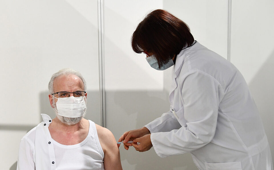 ФОТО: Пратениците вакцинирани со „Спутник“