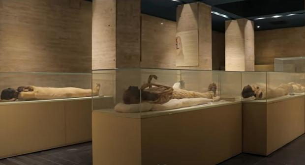 Египет се подготвува за поворката на фараоните: Мумиите утре ќе бидат пренесени во златни кочии