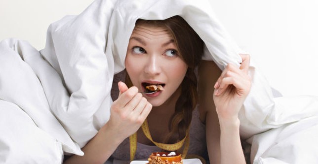 Немојте да ги јадете на празен желудник: Намирници кои ќе ви го уништат стомакот