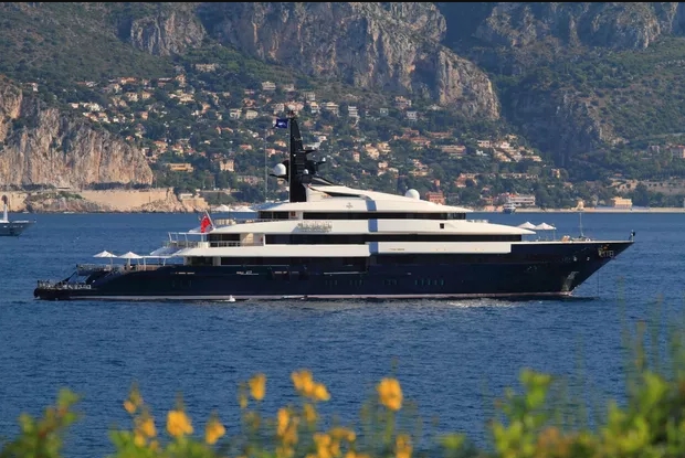 Стивен Спилберг ја продава својата јахта: Вреди 160 милиони долари, а еве како изгледа (ФОТО)