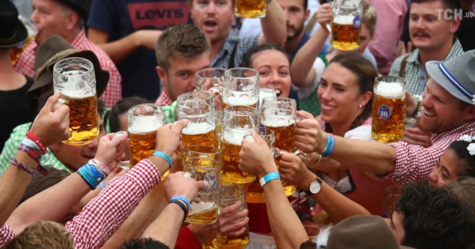 Започна „Октоберфест“, најпознатиот фестивал за пиво