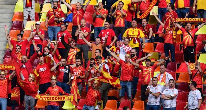 БРАВО: Само Македонија има вакви навивачи, ечат трибините во Букурешт (ФОТО)