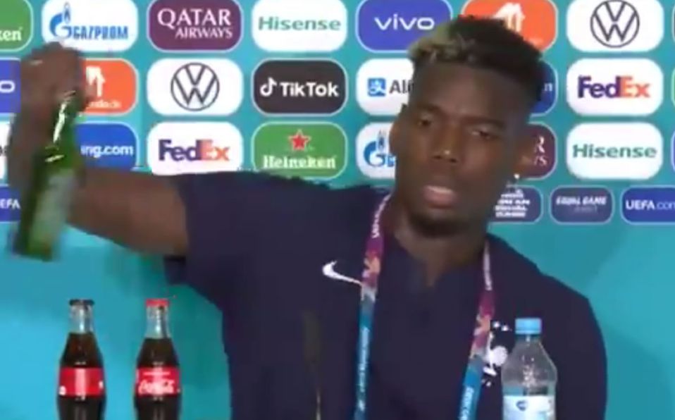 ВИДЕО: По Роналдо и Погба тргна шише на прес конференција, еве кој пијалак не му се допадна