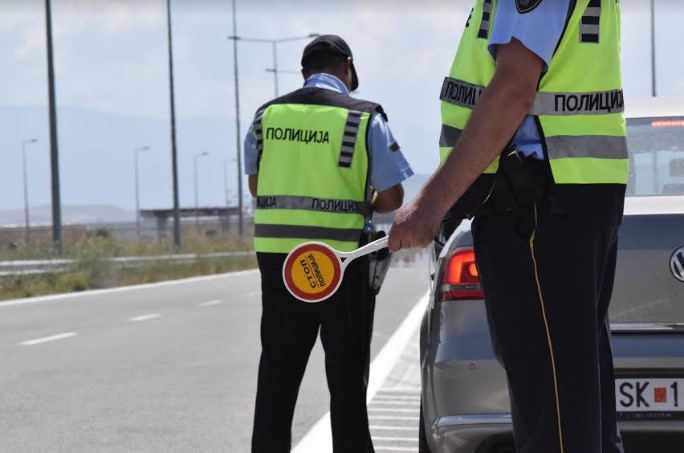 За брзо возење на територија на Македонија казнети 481 лице