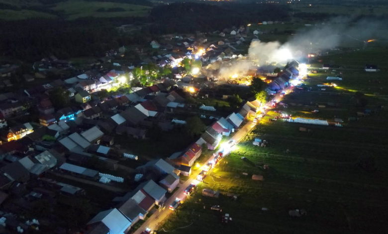 Голем пожар во Полска, повредени девет лица и уништени десетици куќи
