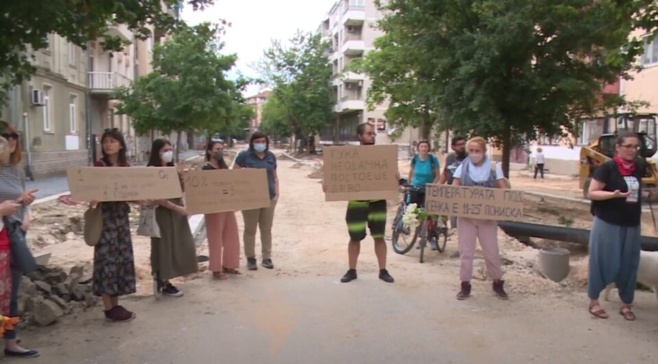 ПРОТЕСТ: Престанете со понатамошно убивање на зеленилото во Скопје, како еден од најзагадените градови во Европа!