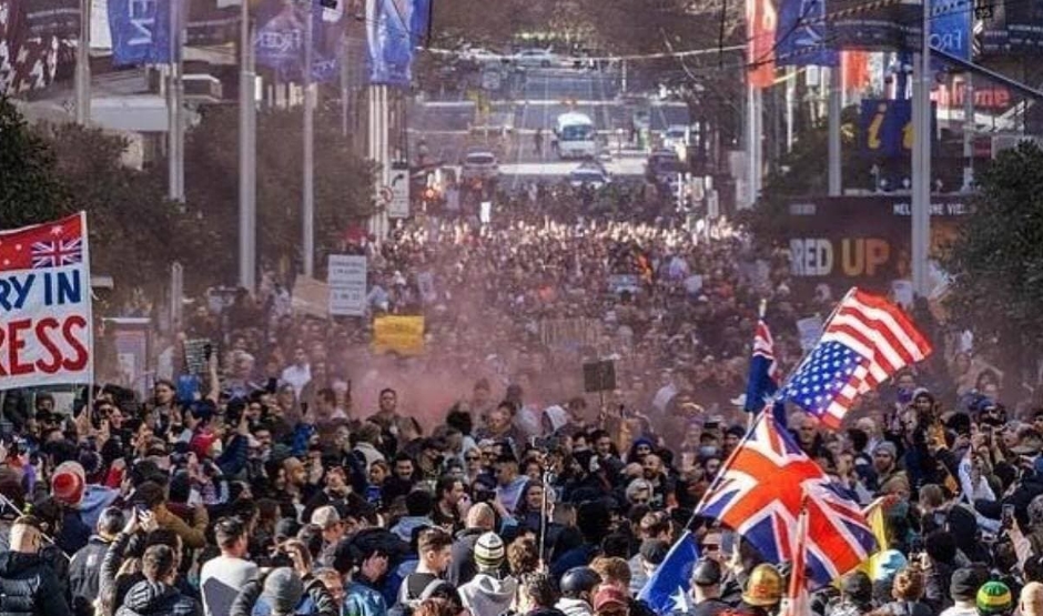 ВИДЕО: Голем протест во Сиднеј поради рестриктивните мерки