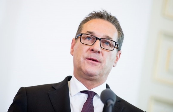 Поранешниот австриски вицеканцелар на суд за наводен поткуп