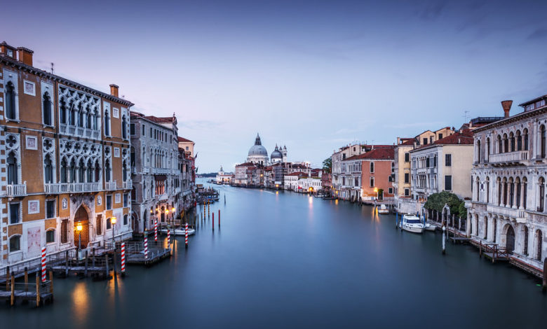 Италија им забрани на крузерите да пловат низ Венеција