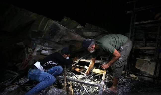 УЖАС ВО ИРАК: Најмалку 50 загинати при пожар во ковид болница (ВИДЕО)