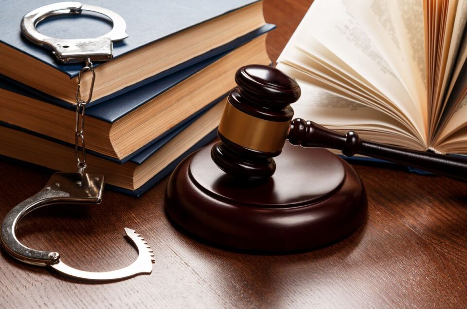 Утврдени измените на Кривичниот законик, се воведува кривично дело „демнење“