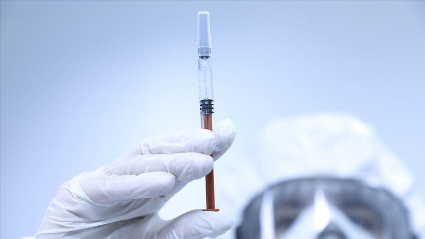 Унгарија одлучи: Државните службеници МОРА да се вакцинираат против коронавирус