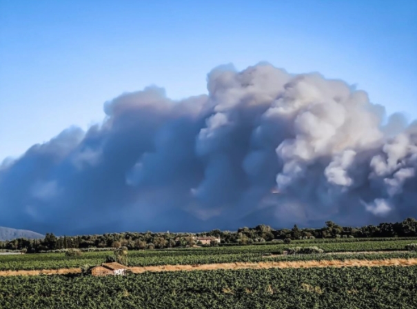 Огромен пожар избувна во југоисточна Франција