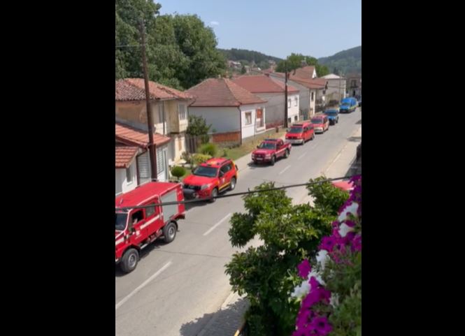 ВИДЕО: Беровчани со аплауз во знак на благодарност ги пречекаа пожарникарите од Словенија