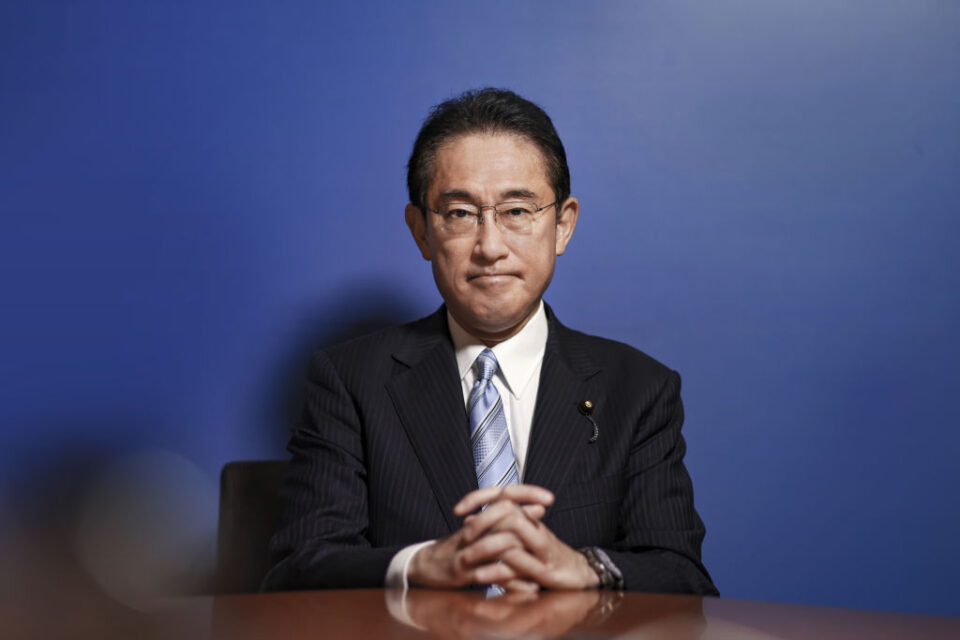 Фумио Кишида избран за нов премиер на Јапонија