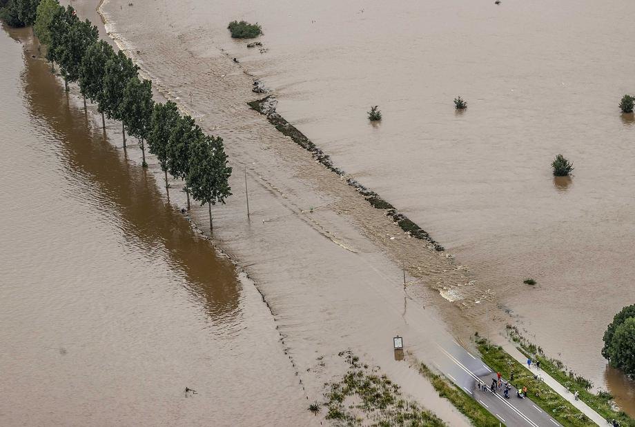 Мексико: Најмалку 16 загинати откако поплава потопи една болница